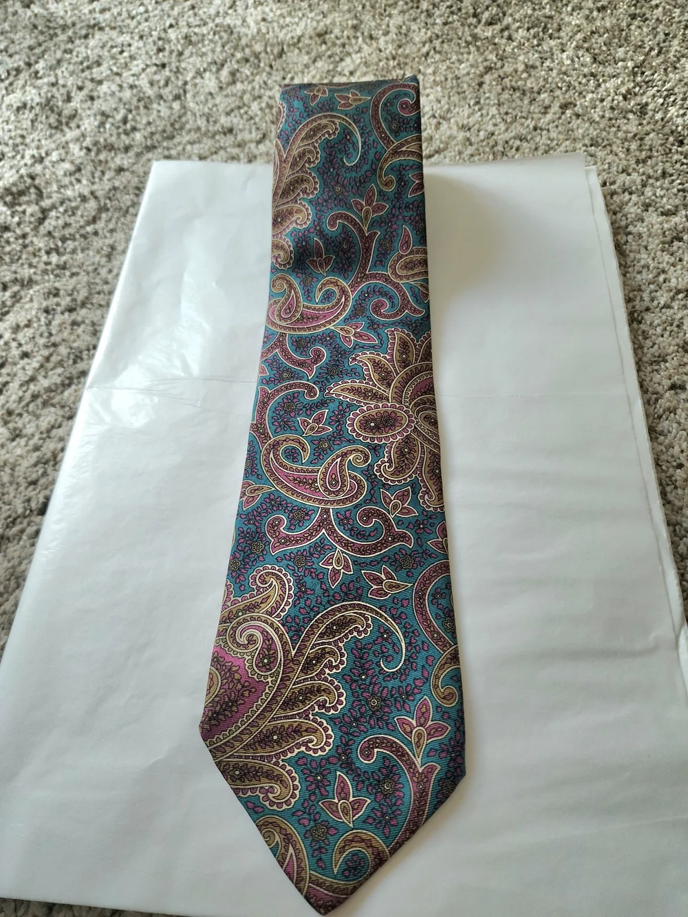 Marcus Neiman Marcus Collection Silk Paisley Tie Handmade USA Blue Purple 3.75